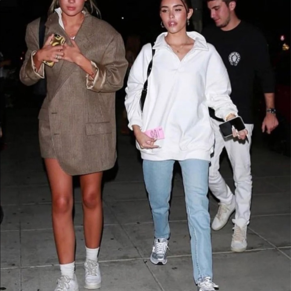 Brandy Melville archer sweatshirt